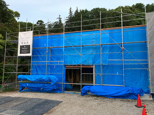 静岡県東部工務店の新築ブルーシート雨対策養生