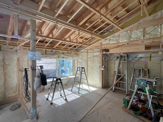 吹込み屋根断熱と勾配天井の下地　静岡県東部工務店「住宅舎」