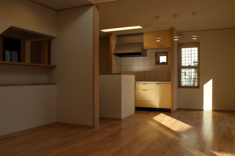 床暖房と樹脂サッシと断熱工法を組み合わせた住宅